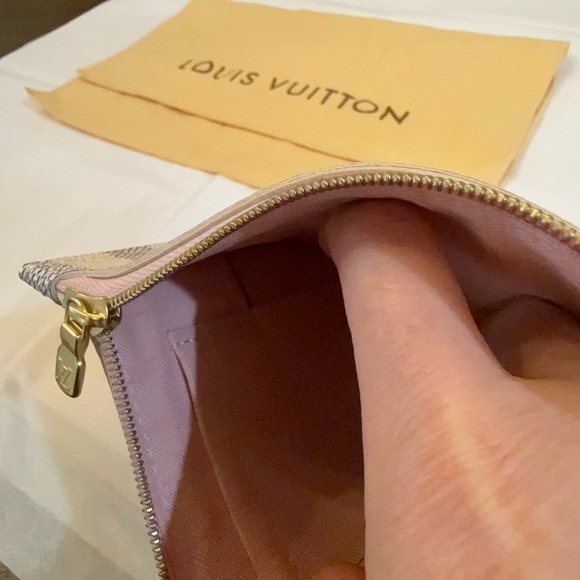 Louis Vuitton Damier Azur Wristlet - Picture 9 of 12